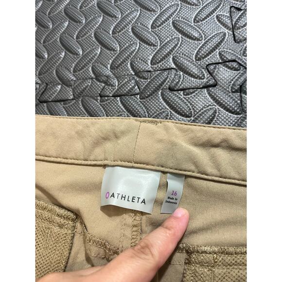 Athleta Tan Dry Dipper Wide Leg Hiking Travel Cargo Pants Size 16 bootcut 683761 - Picture 2 of 8